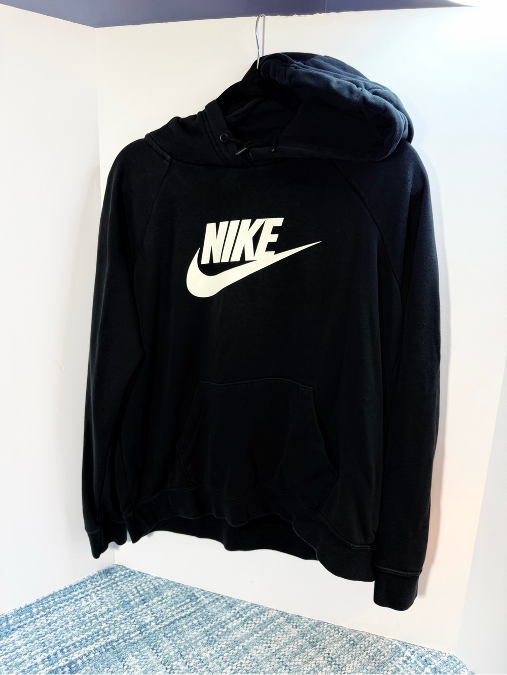 Nike Men's/unisex L Black Logo Hoodie Sweatshirt